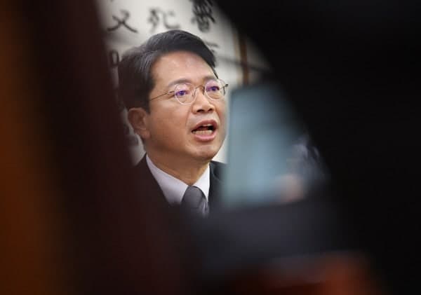 김승원 법무부 장관 후보자 임명 반대 여론 찬성보다 2배 높아