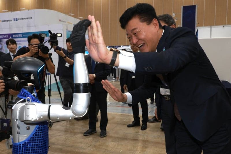 충청권 최대 규모 'AI 대전환 페스타 2026' 청주 오스코서 개막