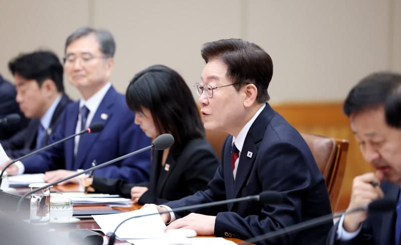 이재명 대통령 지지율 35.9% 최저…김승원 후보자 반대 여론 과반