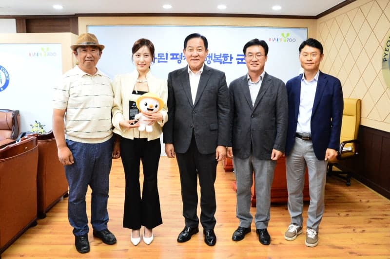 평창군, '현역가왕3' 출신 가수 구수경 홍보대사 위촉