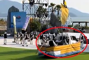 700억 투입한 여수세계섬박람회, 트럭 개조 공연에 쏟아지는 비판