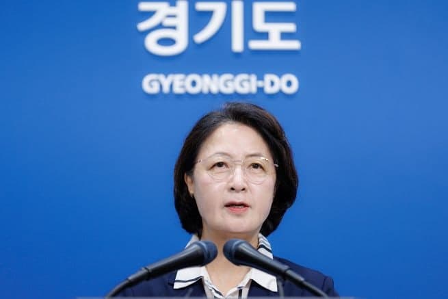 추미애 경기도지사, 사퇴 요구 이어 당적 포기 청원도 1만 명 돌파
