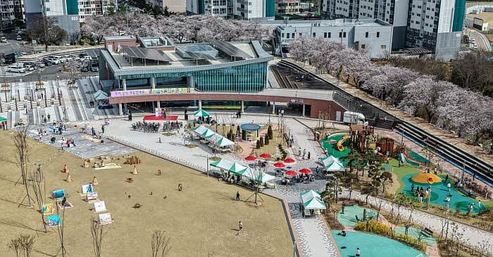 경남 고성 책둠벙도서관, 개관 1년 만에 15만 명 방문하며 독서문화 거점 도약