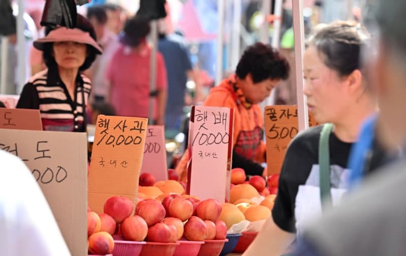 추석 상여금 주는 기업 줄었다…중소기업 10곳 중 4곳은 자금난