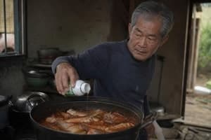 “파리 잡으려고” 마을 매운탕에 농약 탄 60대, 항소심도 징역 1년 6개월
