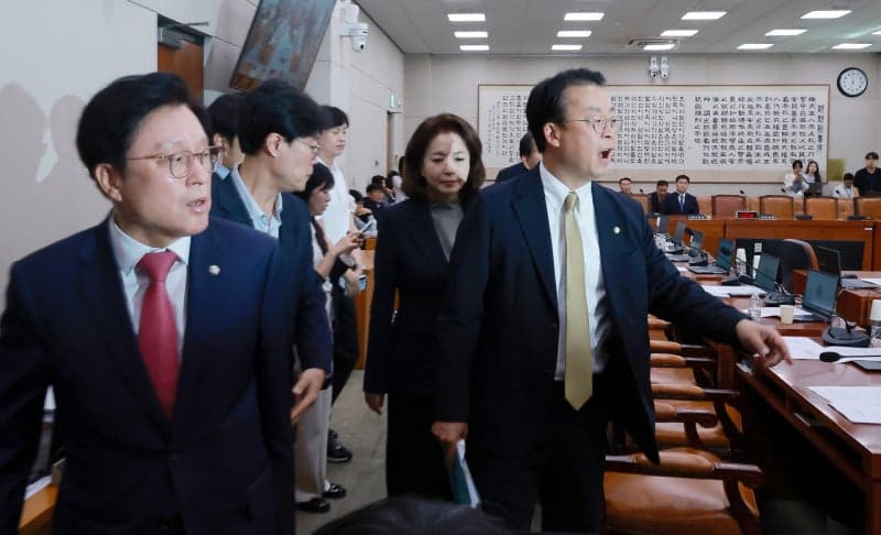더불어민주당, 김승원·강신철 청문보고서 단독 채택…국민의힘 "정권 몰락 분기점"