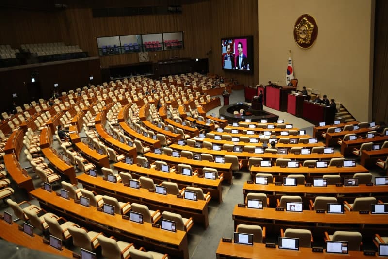국회, 김성수 대법관 임명동의안 가결…검찰개혁 후속법안 51건 통과