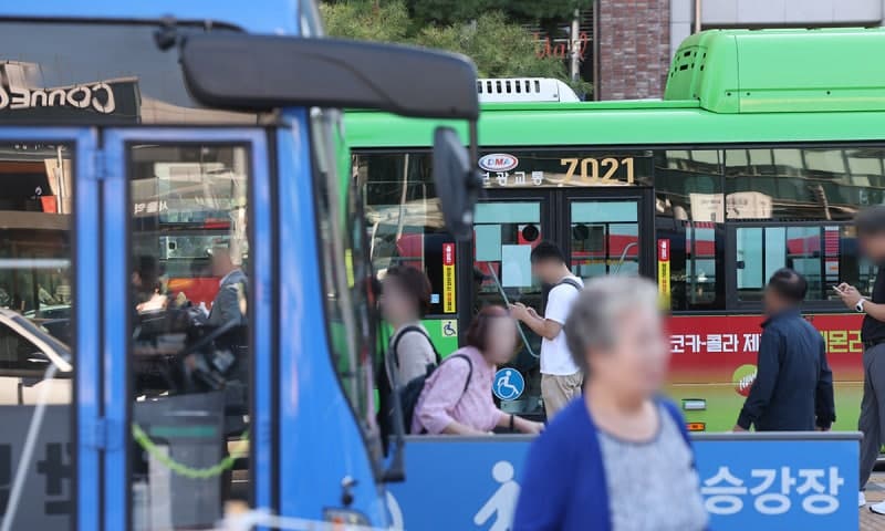 서울 시내버스 파업 위기 넘겼지만… ‘통상임금’ 뇌관은 여전