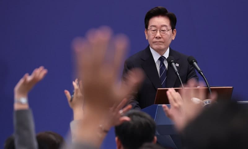 이재명 대통령, 취임 후 첫 스탠딩 기자회견… 100분간 14개 질문 답변