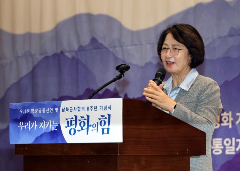 추미애 "개혁은 말 아닌 실천해야 신뢰 생겨"…당내 '자기 정치' 비판엔 불편한 심기