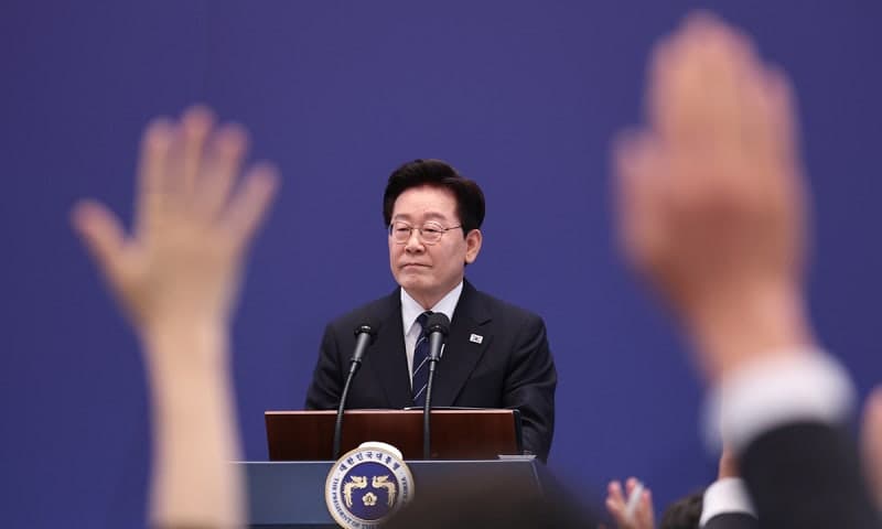 이재명 대통령 "전쟁 개입 파병은 없다…불관여·불개입 원칙 고수"