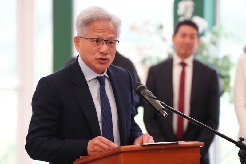 찰스 3세 英 국왕 "AI 실존적 위험 경고"…빅테크와 규제·속도조절론 격돌