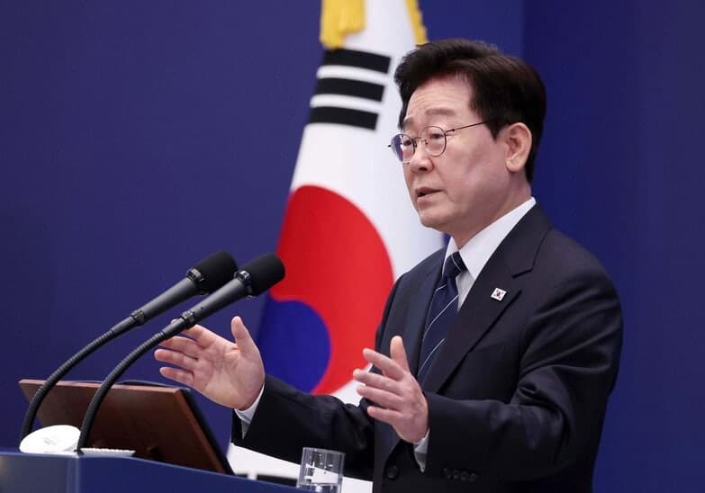 이재명 대통령 "우리는 모두 친문·친노·친DJ 동지"…여권 내홍 수습 총력