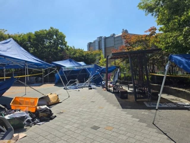 안성 플리마켓 행사장 트럭 돌진…자원봉사 모자 참변