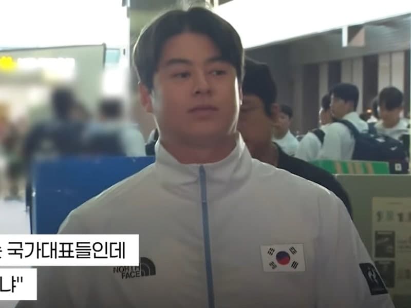 야구대표팀 주장 노시환 단복에 '거꾸로 태극기'…제작업체 인쇄 오류
