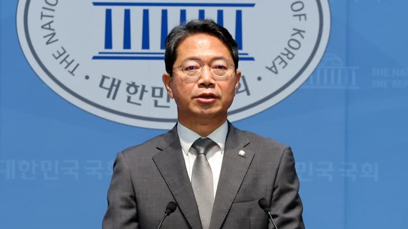 김승원 법무부 장관 후보자, 지명 20일 만에 자진 사퇴