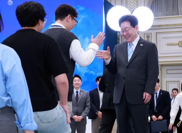 이재명 대통령, '청년정책 총괄 전담 조직' 신설 검토 공식화