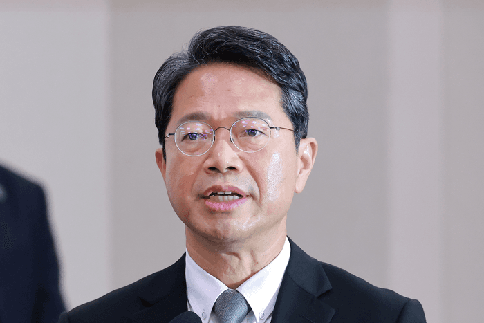 김승원 법무부 장관 후보자, 지명 20일 만에 자진 사퇴