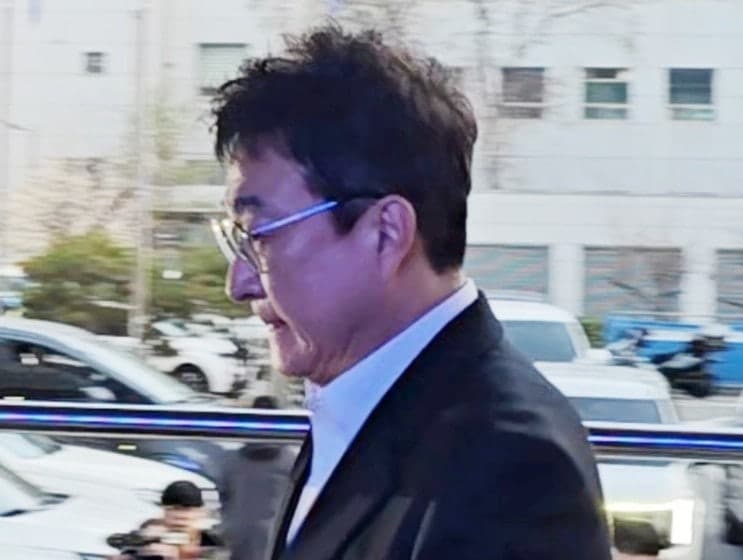 '뺑소니 후 술타기' 의혹 배우 이재룡, 첫 공판 11월 13일로 연기