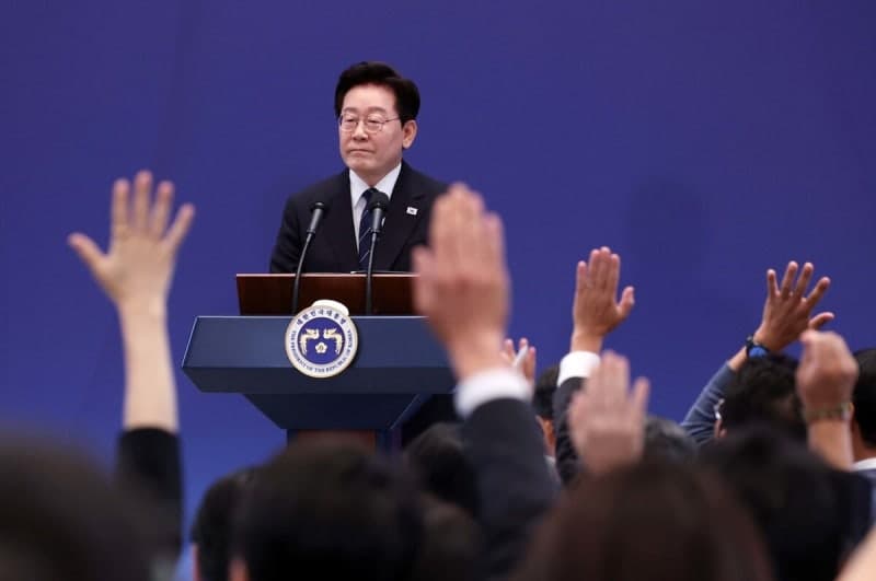 이재명 대통령 '전쟁 불개입' 원칙 고수…호르무즈 파병 요청 거절 아니다