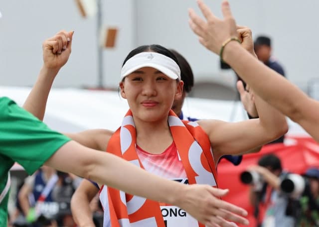 근대5종 성승민, AG 한국 1호 금메달…사상 첫 女 개인전 제패