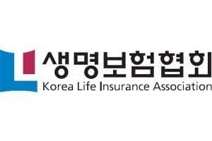 생명보험협회, 제1회 시니어 라이프케어 어워즈 개최…돌봄 종사자 12명 격려