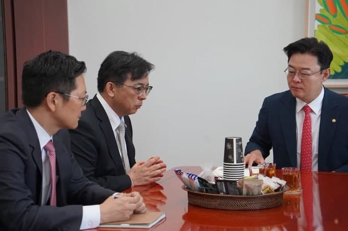 김성원 산자위원장 “500조 대미투자 협상, 국회 동의 없이 밀어붙여선 안 돼”