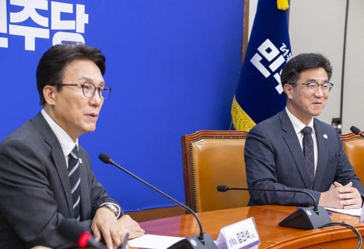 김민석-오준호, 용혜인 사퇴 논의하며 정치개혁 연대 다짐