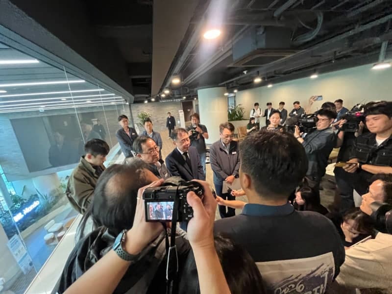 HL만도 평택공장 사망사고 사과 기자회견, 유족 반발로 무산