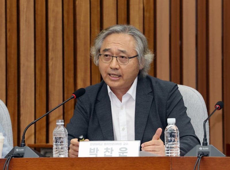 박찬운 "대통령 직속 검찰개혁 평가위 설치하자"…정성호도 호응
