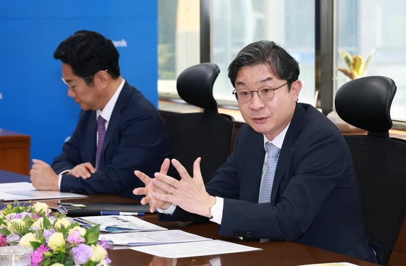금융위, 내년 청년 지원 예산 2.1조 투입…자산·일자리·주거 사다리 놓는다