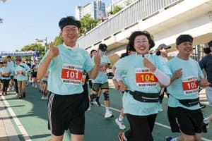 최동민 동대문구청장, 2500명 구민과 중랑천 마라톤 5km 완주