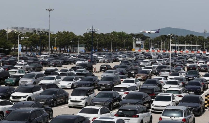 인천공항 장기주차장서 사이드미러 안 접힌 차량만 노린 50대 검거