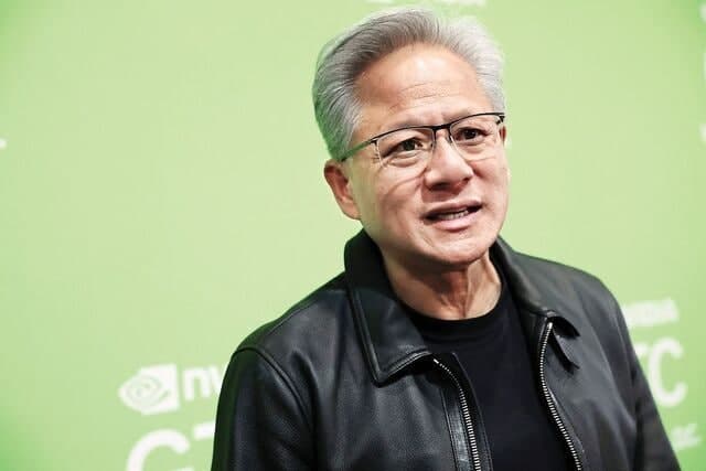 젠슨 황 "2030년 인류 멸망 확률 0%"…AI 종말론 정면 반박