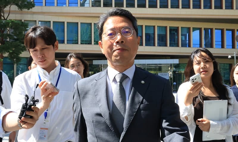 DMZ 수색 중 지뢰 폭발로 간부 3명 중상…'北 목함지뢰' 의혹과 진상 규명 요구