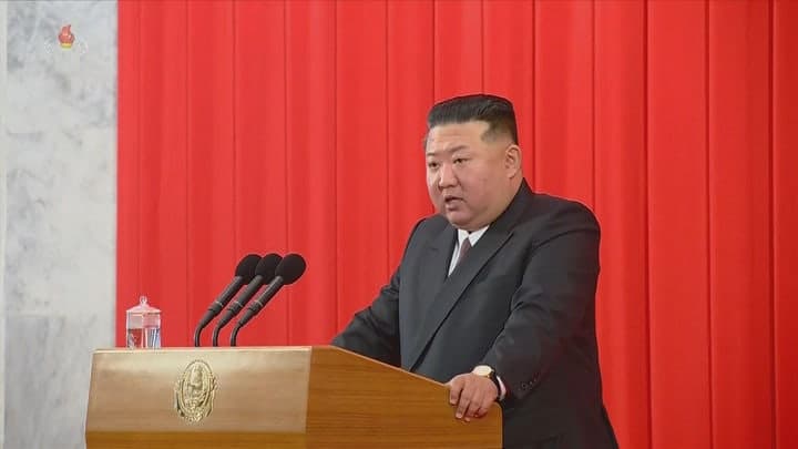 김정은, 선전사업 혁신 주문… "현대적 기술로 외부 사상 유입 차단"