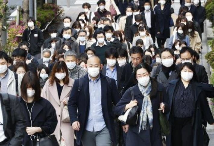 일본인 성격 10년 새 내향적으로 변화…경기 침체와 개인주의 영향