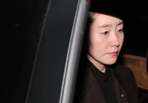 '1억 공천헌금' 혐의 강선우·김경, 구속 만료 앞두고 보석 석방