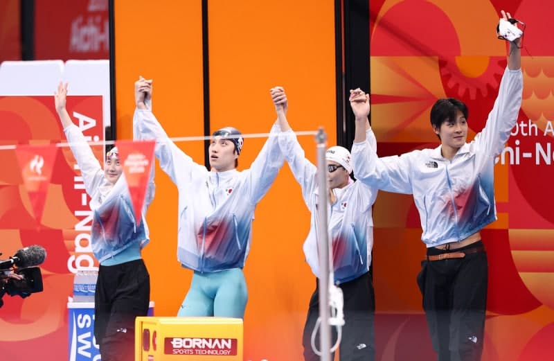 한국 수영, 혼성 혼계영 400m 한국신기록 경신하며 동메달 획득