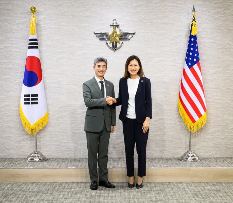 강신철 국방장관, 스틸 美 대사 첫 접견…전작권·광주 군공항 논의