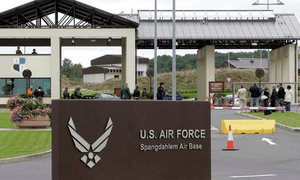 독일 슈팡달렘 미 공군기지서 F-16 전투기 추락…조종사 비상 탈출 성공