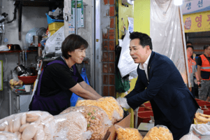 임만균 서울시의회 의장, 추석 앞두고 관악소방서·전통시장 현장 점검
