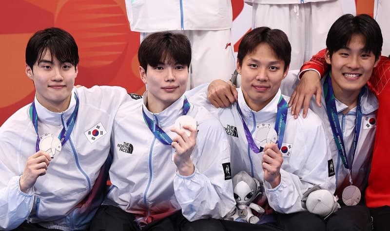 한국 수영, 계영 400m 극적 은메달 등 하루 메달 5개 쾌거
