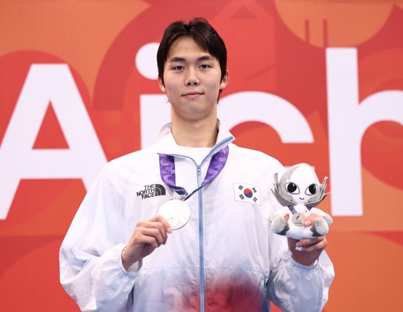 김준우, 자유형 800m 한국 신기록 세우며 은메달…선배 김우민과의 약속 지켰다