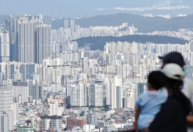 서울 아파트값 86주 연속 상승…강남 주춤해도 외곽은 '불장'