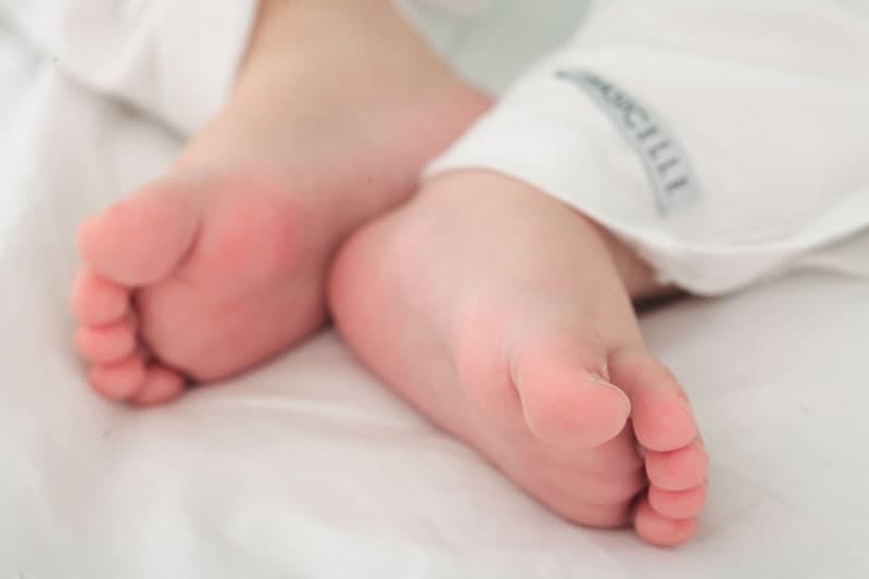 소주 탄 분유 먹이고 친딸 성추행한 40대 친부 징역 7년 선고에 항소