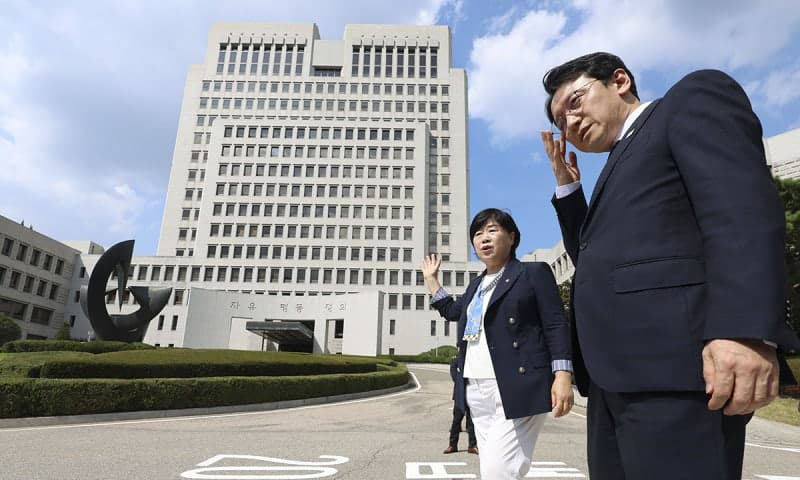 조희대 대법원장 '재제청 거부' 후폭풍…여야 '탄핵' 맞불 정국 격화