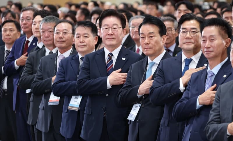 이재명 대통령 “재외동포 지원은 미래 위한 투자…선거제도 개선할 것”