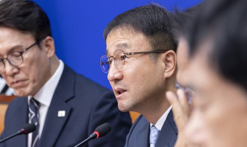 장동혁 "대통령 고의 지연 시 탄핵" vs 한병도 "장병 희생 정쟁 도구화 말라"