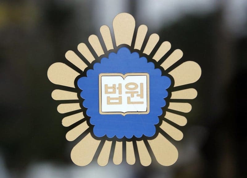 집에 불 지르고 차량 파손에 폭행까지 저지른 40대 실형 선고